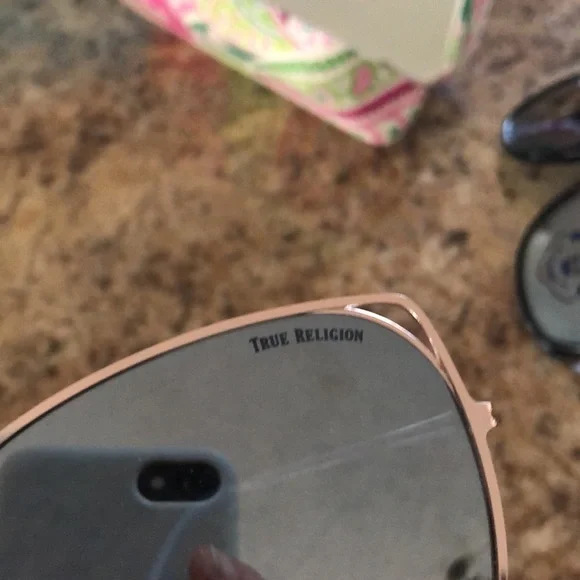 True Religion Blue Mirrored Sunglasses - Picture 3 of 5